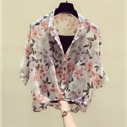 2 Pieces Chiffon Floral Women Blouse Summer New Design 2021 V-Neck Batwing Sleeved Loose Elegant Female Pulls Outwear Tops