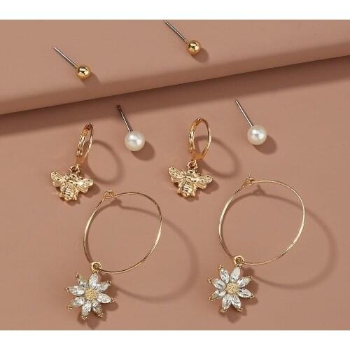 2021 new all-match earring combination set pearl earrings butterfly short earrings earrings metal pearl earrings woman