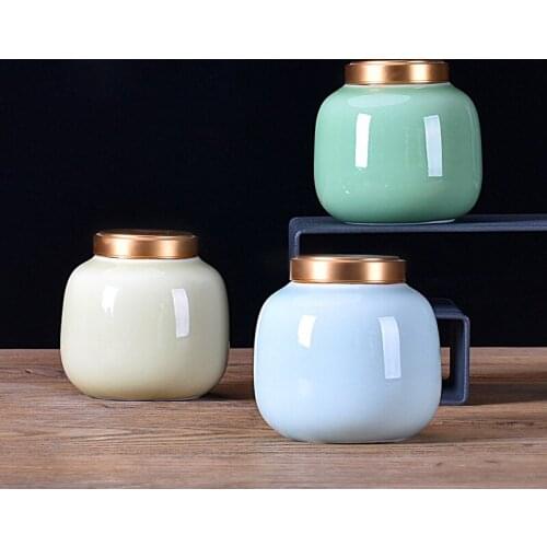 European Blue and White Porcelain Tea Cans Home Ceramic Metal Sealed Cans Portable Travel Portable Tea Candy Box Home Decoration