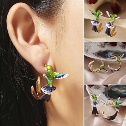 Stylish Flying Hummingbird Painting Oil Earrings Fashion Animal Jewelry Cute Female Earrings for Women Girls