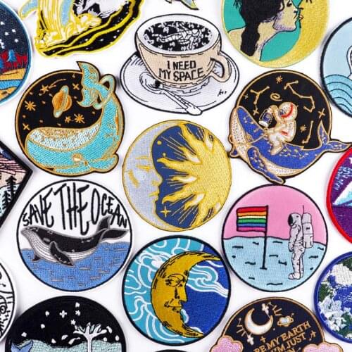 Sun Embroidered Patches On Clothes DIY Space Acean Applique Clothing Thermoadhesive Patches For Clothing Stickers Round Badges