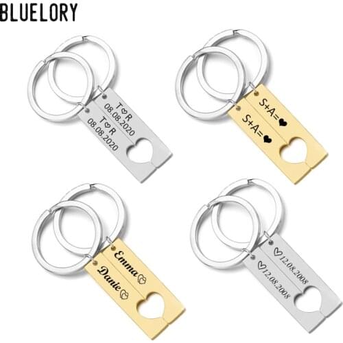Bluelory Customized Couple Heart Keychains 1 Pair Stainless Steel Engrave Date Name Keyring For Lovers Anniversary Gift