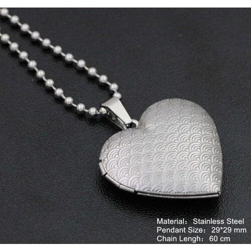 Photo Frame Memory Necklace Stainless Steel Cloud Heart Locket Necklaces For Women Men Open Fish Scale Choker Neck Jewelry