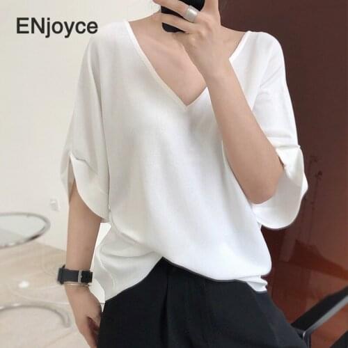 Fashion New Stunning Unique Design Brief Sexy V Neck Cotton Tees Slim Influencer Loose T-shirts Half Sleeve Tops for Women