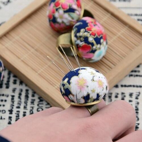 Random Color Adjustable Ring Pin Cushions For Quilting Craft Finger Pincushion DIY Sewing Tools Accessories
