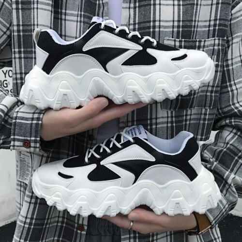 Spring Men Shoes Breathable Lightweight Mesh Shoes Comfortable Flat Male Casual Shoes Men Fashion Sneakers Hot Sale Footwears