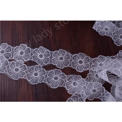 80yards NEW White Embroidered Flower Applique Pearl Core Lace Trim size:5CM