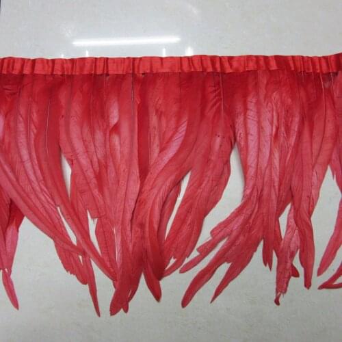 The New 10Yard /lot Red Rooster Feathers Trims Fringes 35-40cm Diy Wedding Decoration Feathers For Crafts Clothing Decoration