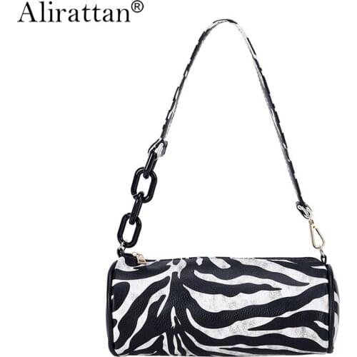 Alirattan 2021 Casual Leopard Shoulder Bag Fashion Design Acrylic Chain Shoulder Messenger Bag Female Shopping Travel Bag K264