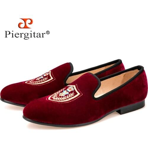 Fashionable Shield embroidered Men Velvet loafer Men wedding and party shoes Mens Flat Size US 4-14 Free shipping