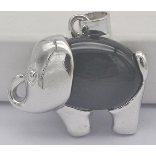 Black Carnelian Stone GEM Bead Pendant Elephant Animal Jewelry S3272