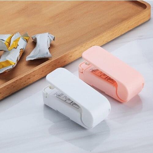 Household Portable Mini Heat Sealer Handheld Sealing Machine for Food Snack Kitchen Accessories XH8Z