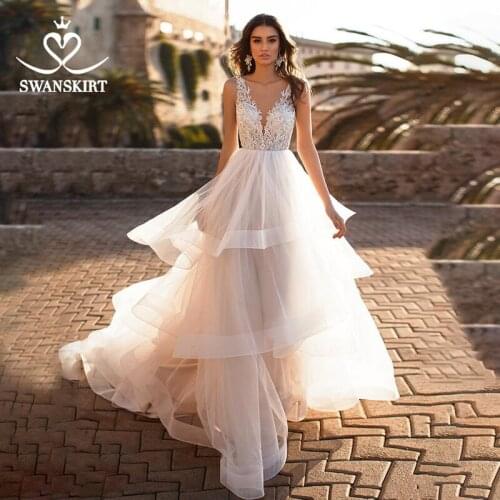 Romantic V-neck Wedding Dress Fairy Appliques Lace A-Line Ruched Tulle Court Train SwanSarah N147 Bride Gown Vestido De Noiva