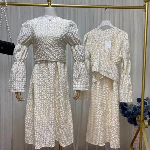 Round neck fake two-piece apricot dress female autumn first love dress was thin long skirt