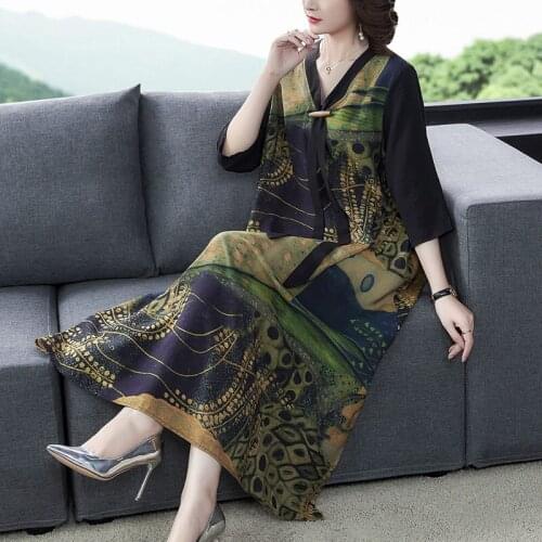 Fashion V-neck Large Size Dress Female Summer High-end Ladies V-neck Temperament A-line Dress Casual Loose Women Clothing k993