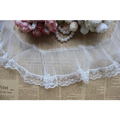 Free Shippping Black/ white With Small Ruffled Handmade Lace Accessories 8cm wide 10yards Z551