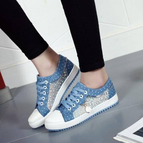 Womens Casual Shoes 2021 Summer Fashion Low Top Womens Sneakers Hollow Out Breathable Mesh Low Female Casual Canvas Shoes