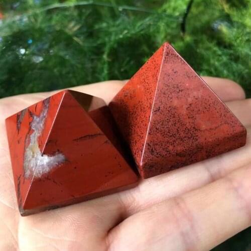 Natural Red Jasper Pyramid 28-30mm Reiki Decoration