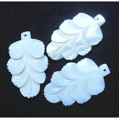 4pcs natural white shell pendants pineapple shape hot selling top selling diy beads accessories size 43x27mm mother of pearl