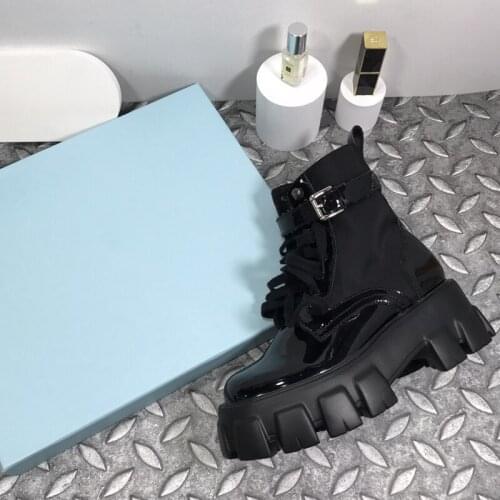 Shoes Women 2021 Lady Flat Platform Short Boots BOOT Black Patent Leather Luxury Designers Brand height increasing