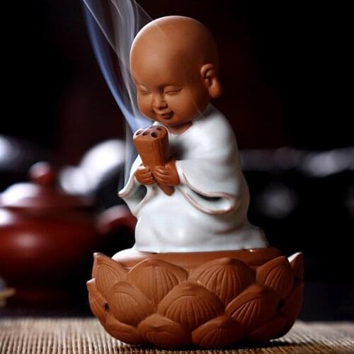 Small Monk Monk Ji Shantang ceramic incense burners wishing incense coil incense fragrance of sandalwood incense ornaments 0178