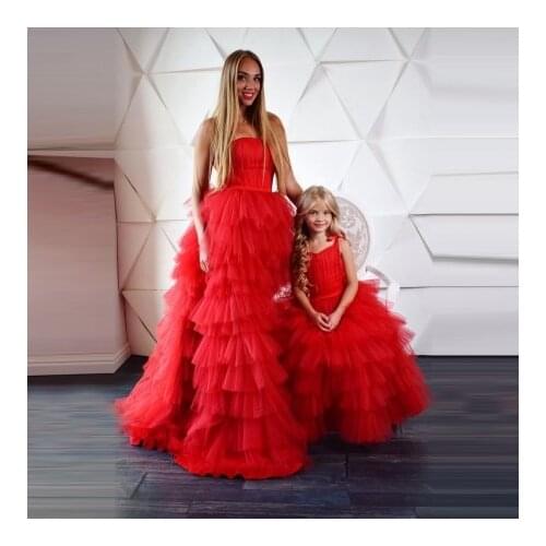 Charming Red Soft Tulle Photo Shoot Mother And Daughter Dresses Puffy Ruffles Sleeveless Mom And Me Gowns