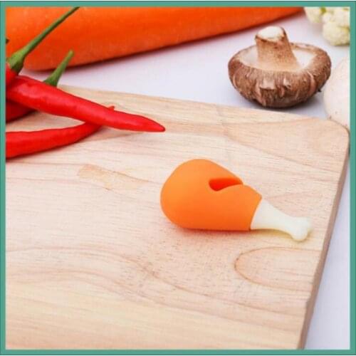 2021 New Creative Kitchen Silicone Chili Chicken Drumstick Carrot Household Spill-Proof Pot Lid Rack Kitchen Tool Supplies