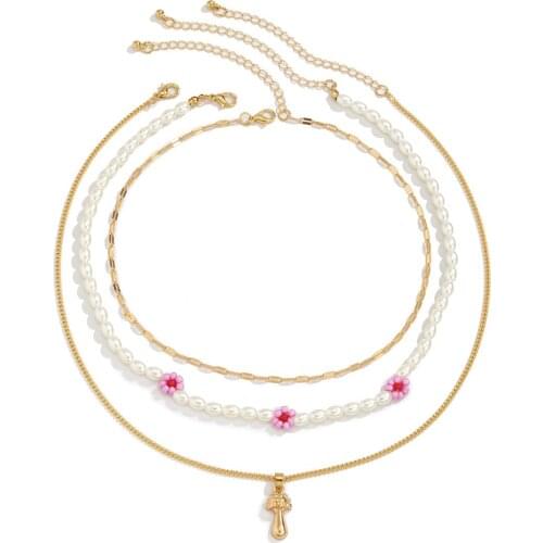 Multilayer New Handmade Pearls Daisy Beaded Chain Mushroom Pendant Necklace for Women Short Choker Necklace Wholesale Jewelry