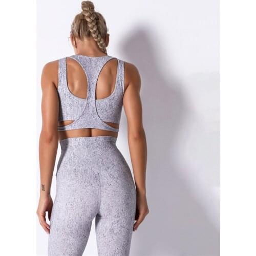 Seamless Sports Bra Women Vital Fitness Cropped Top Padded Push Up Sports Bra Gym Brassiere Femme Workout Racerback Active Wear