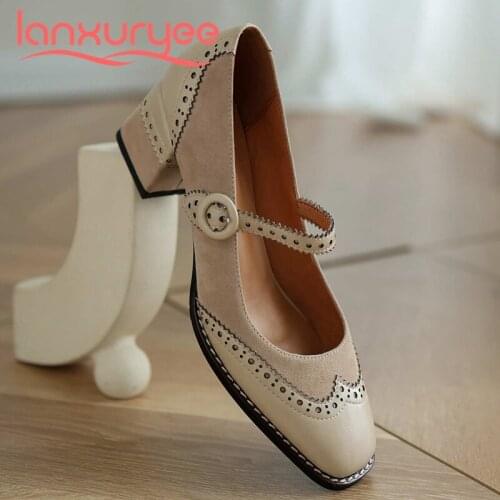 Lanxuryee vintage streetwear genuine leather mixed cloth sewing square toe thick med heel buckle straps catwalk women pumps L6f2