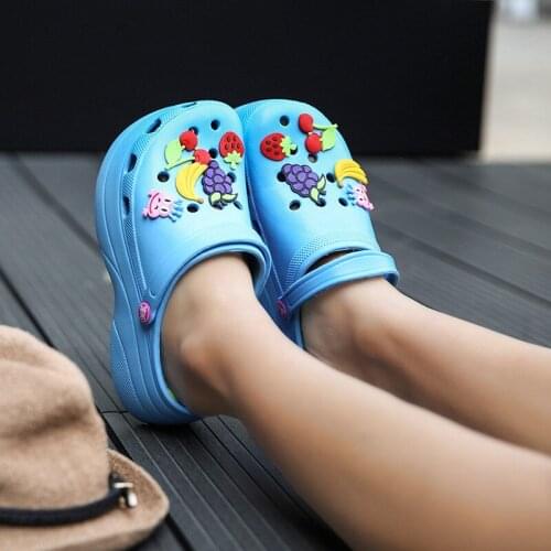 Summer Women Clogs Platform Garden Sandals Cartoon Fruit Slippers Slip On For Girl Beach Shoes Fashion Slides Outdoor