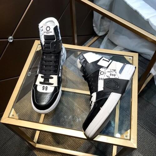 Italian pp2020 Winter New High Top Mens Shoes Original Skull Head Hardware Logo Top Layer Leather Short Boots Luxury Shoes