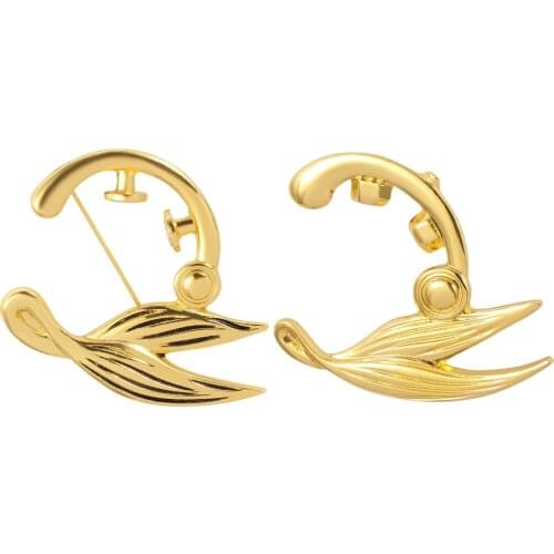 Japan Anime Violet Evergarden Gold Color Brooch Fashion Cosplay Party Charm Accessory Collar Lapel Pins For Women Jewelry Gifts