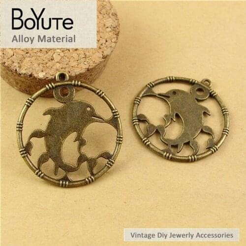 BoYuTe (60 Pieces/Lot) 32MM Vintage Diy Jewelry Accessories Wholesale Alloy Material Antique Bronze Round Plated Dolphin Pendant