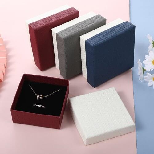 Square Carton Packaging Jewelry Storage Organizer Case Necklace Bracelet Rings Display Solid Gift Box Wholesale 2021 New Fashion
