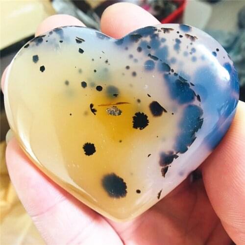 5cm Marine chalcedony heart natural crystal healing comes from the gem properties of Madagascar