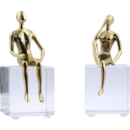 UNIQUE ABSTRACT ART SMALL GOLDEN PEOPLE HOME DECORATION SCULPTURE EXQUISITE OFFICE CRAFT ORNAMENTS