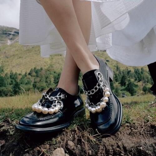 Womens Retro Metal Chain Decor Pearls Creepers Gothic Crocodile Pattern Black Oxfords Japanese Harajuku Shoes Wingtip New 2021