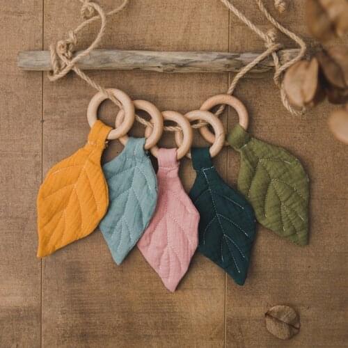Baby Wooden Teether Toy Cloth Leaf Pendant Bracelet For Pacifier Chain Bpa Free Beech Wooden Rodent Baby Gym Mobile Rattle Toy