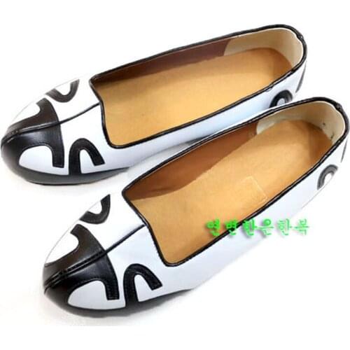 Hanbok Shoes Korean Traditional Mens Korean Clothing Hook Shoes Grooms Korean Clothing Flower Shoes Wholesale Price White Black