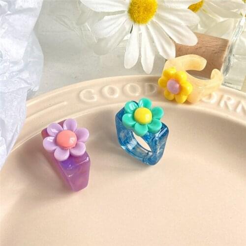Modyle Colorful Transparent Resin Acrylic Flower Rhinestone Simple Geometric Square Round Rings Set for Women Trendy Jewelry