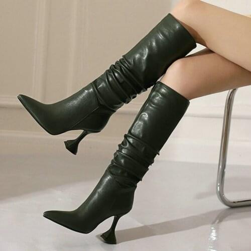 New Series of Winter Womens Knee Height High Boots Sexy 10CM Special Shaped Pointed Toe Boots Folding Decorative Womens Boots