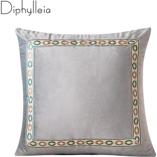 Diphylleia European Style Retro Suede Cushion Cover Elegant Lace Decorative Embroidered Pillow Case Silver Gray Color 45x45cm