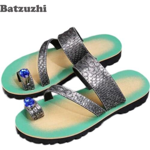 2018 New Men Summer Sandals Leather Beach Shoes Men Casual Mens Slippers 2018 Gold Silver Flip Flops Open Toe with Big Crystals