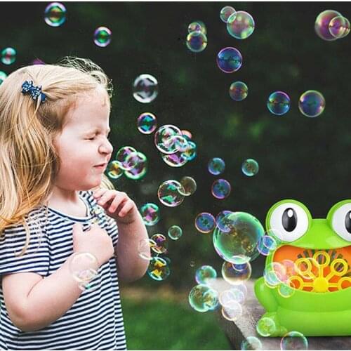 2020 New Frog Battery Operated Automatic Bubble Machine Bubble Maker for Kids Indoor Outdoor