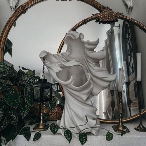 Hell Messenger With Lantern Ghost Collectible Figurine Halloween Scary Ghost White Resin Statue Ghost Sculpture Ornament Lamp