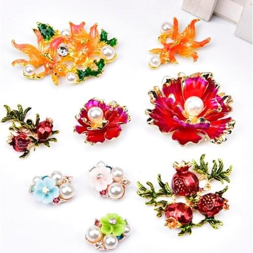 Flat Back Enamel Animal Fish Brooch Simulated Pearl Red Flower Bouquet Applique Gold Metal Base Patch Button for Wedding