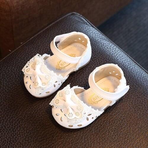 Girls Sandals Summer Flowers Sweet Soft Childrens Beach Shoes Toddler girls Sandals Orthopedic Princess Fashion High Quality
