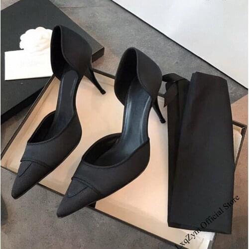 Brand French womens stiletto heel Early fall new soft leather black color career middle heel shallow mouth single shoe