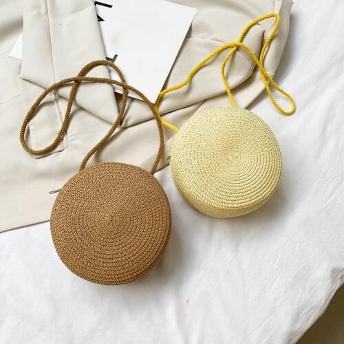 Girl Round Straw Beach Bag Retro Handmade Woven Shoulder Bag Raffia Circle Rattan Bags Bohemian Summer Vacation Travel Bags